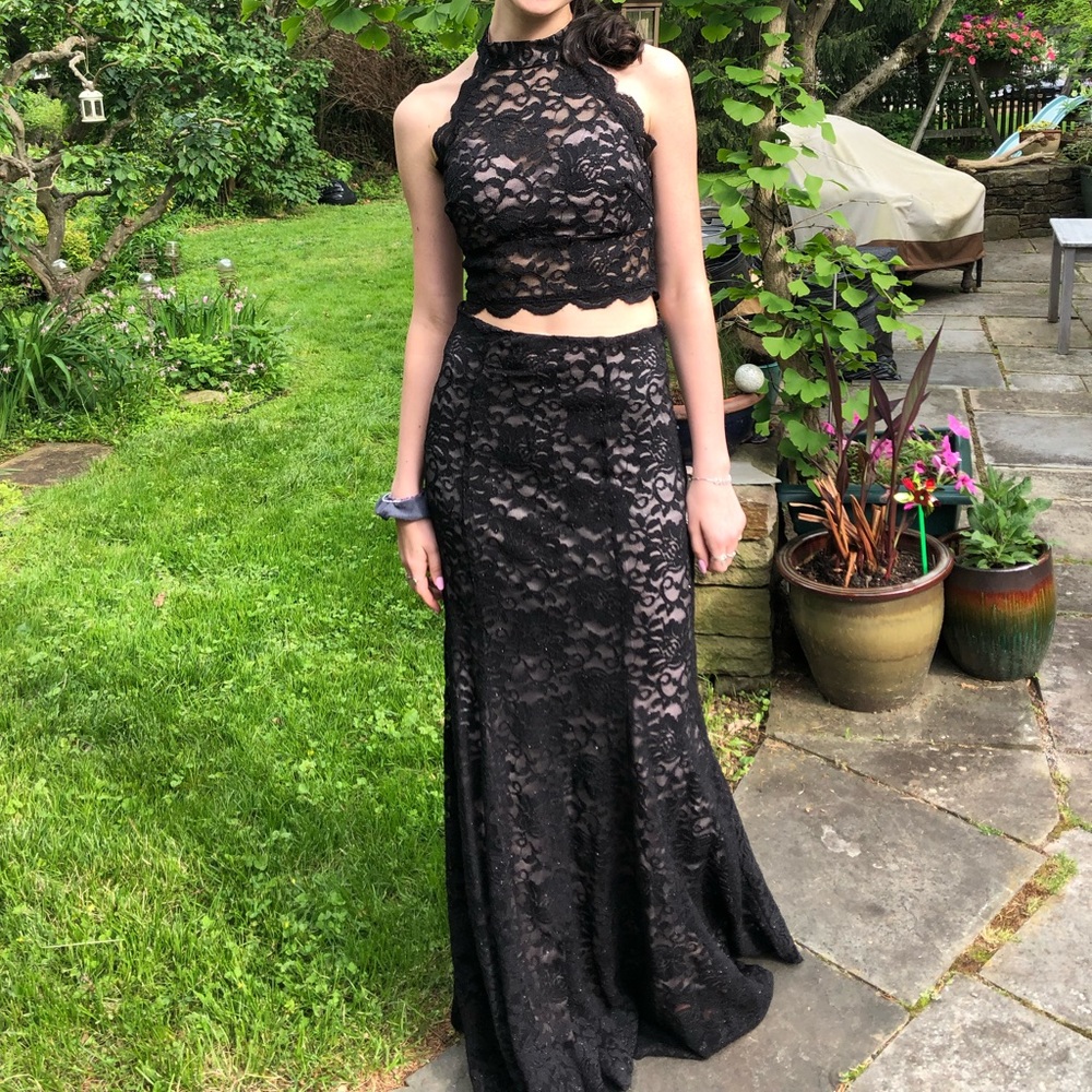 Black lace prom dress
